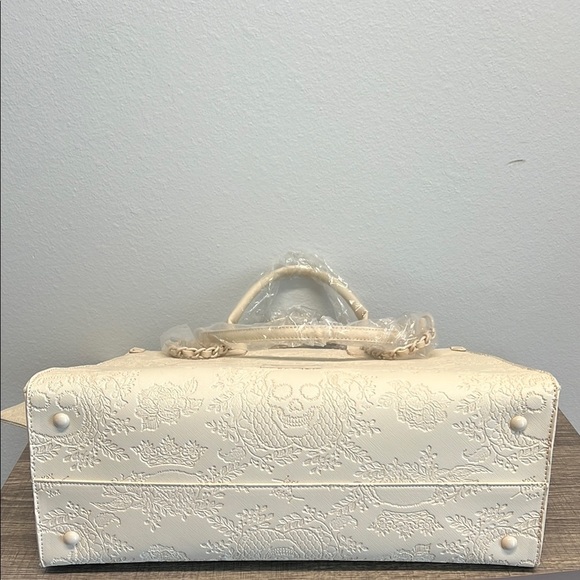 Betsey Johnson | Skull & Floral Embossed Tote w/Wallet - Picture 8 of 15